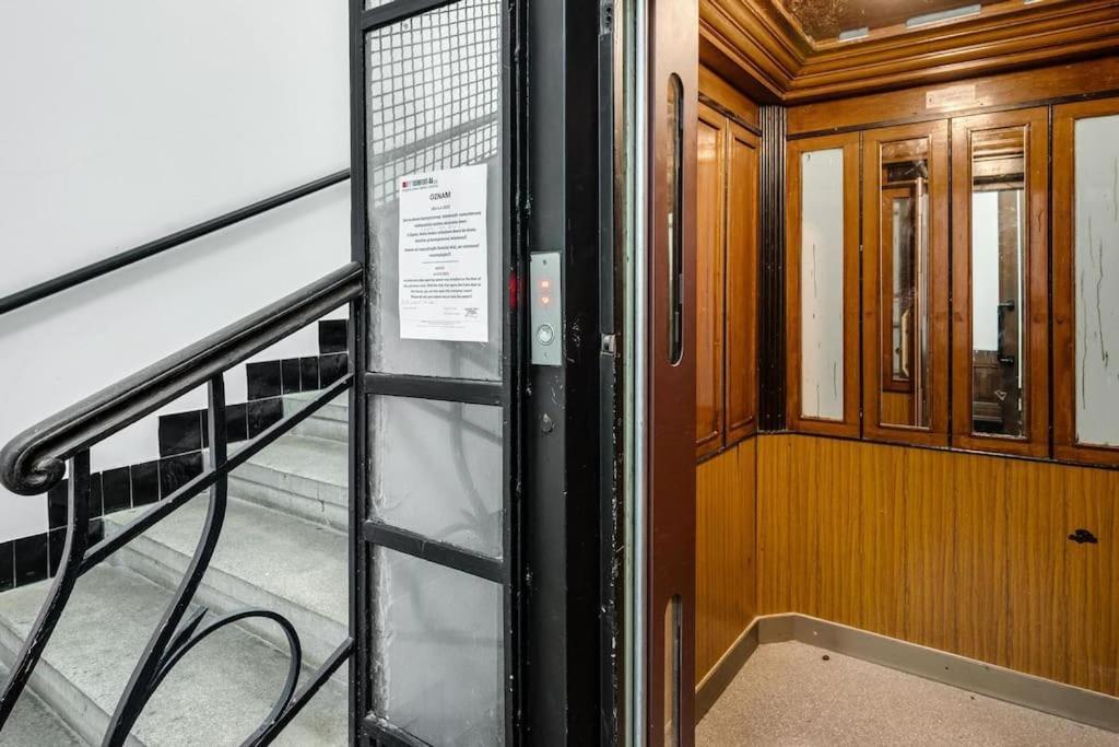 Stylovy Apartman V Centre Mesta Братислава Экстерьер фото
